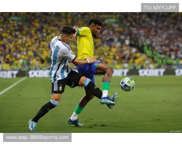 足球巨星选择背后的故事与影响力解析聚焦赛场内外的决定与未来