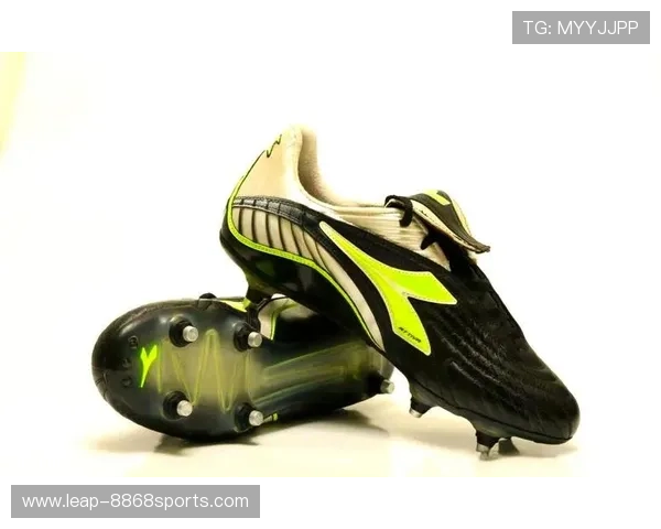 退役足球明星回顾:他们如今最爱穿的经典足球鞋盘点 退役足球明星回顾:他们如今最爱穿的经典足球鞋盘点